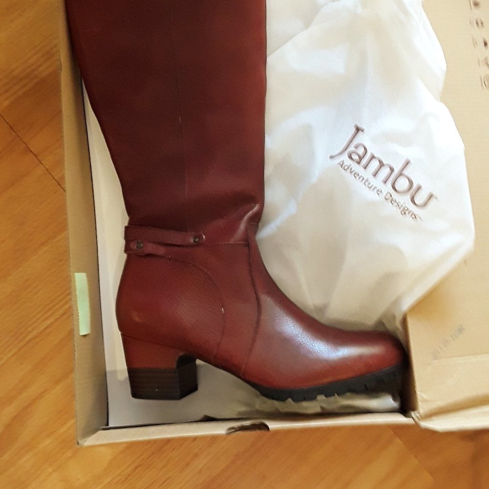 Lady's Brown Boots size 7.5